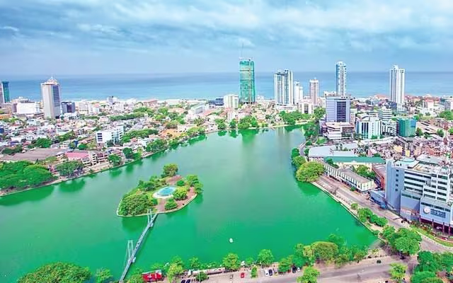 colombo beira lake daytours in srilanka 2025