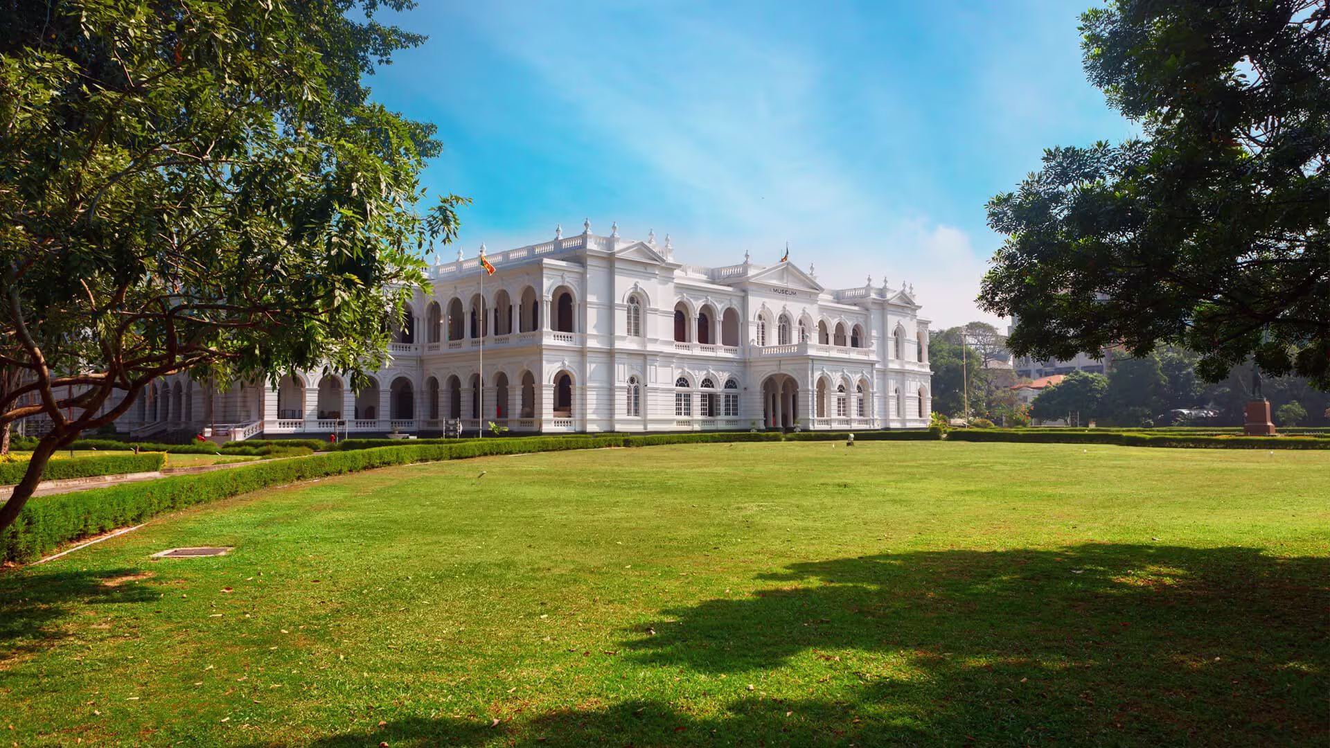 national museum daytour in colombo srilanka 2025