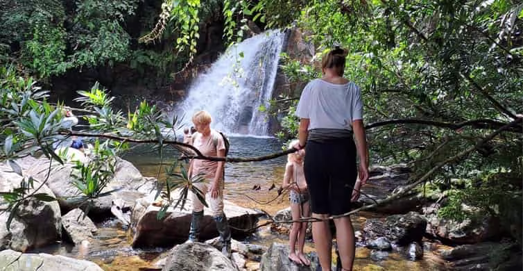 sinharaja research trail hike in srilanka 2025