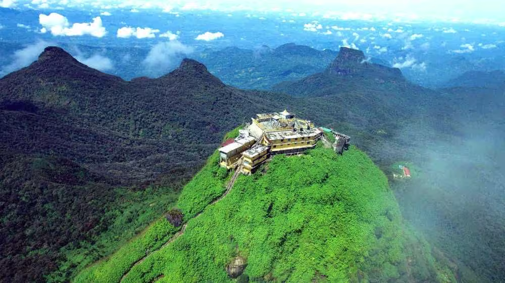 sri pada adams peak tour mountain climb in srilanka 