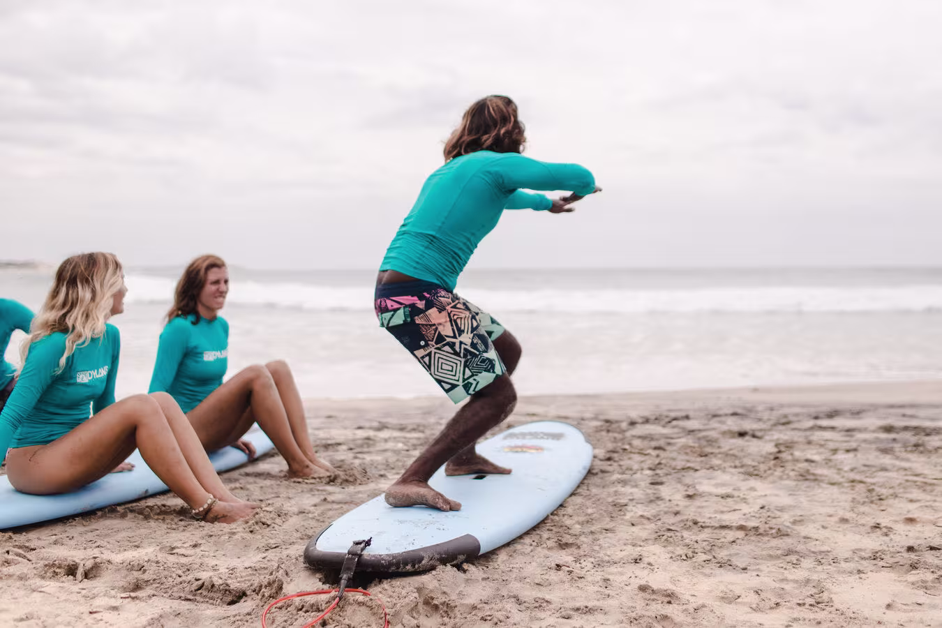 arugambay surf lessons in srilanka