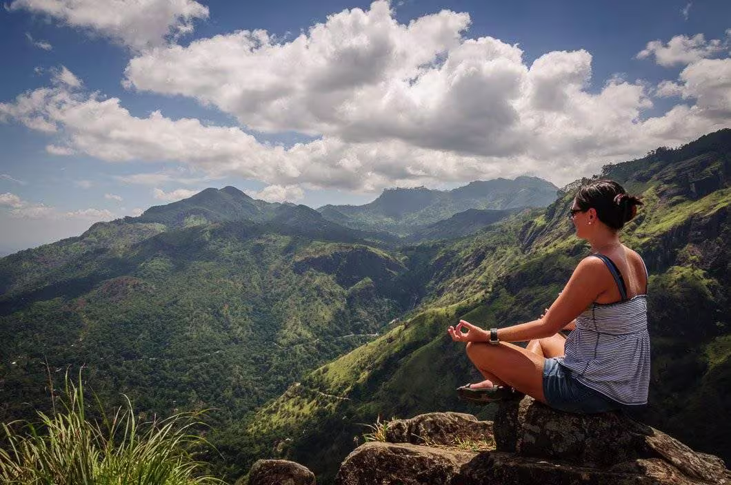 ella little adams peak tours in srilanka