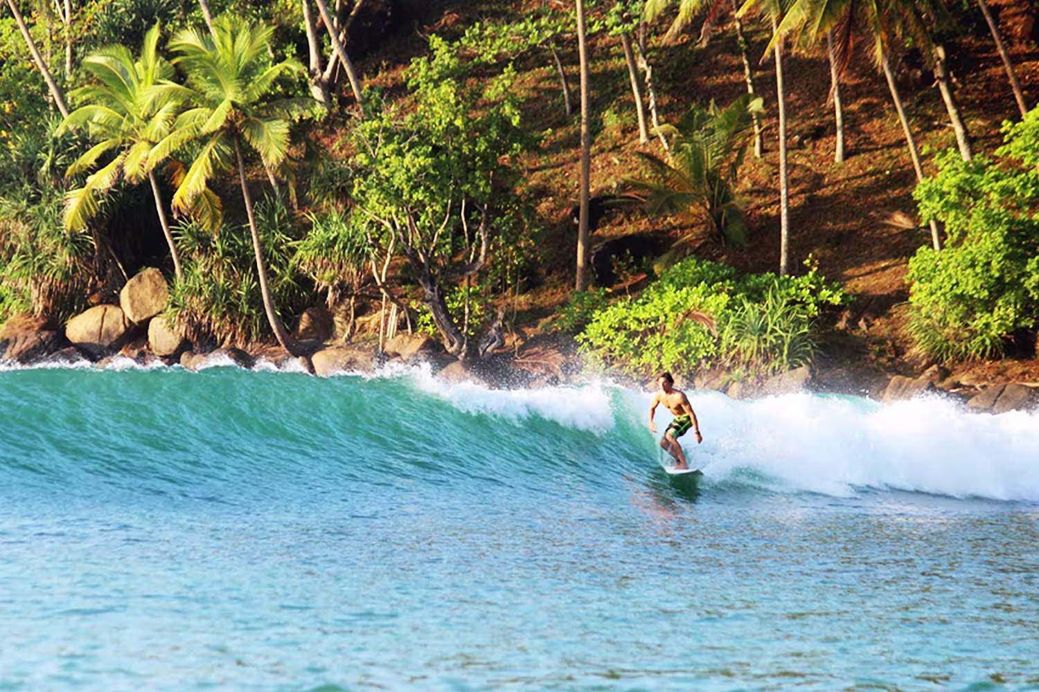 srilanka surfing in mirissa